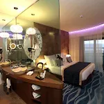 Cascade & Hotel 4*
