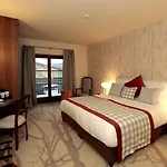 Hotel Cascade & Demjén