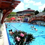 Cascade & Hotel
