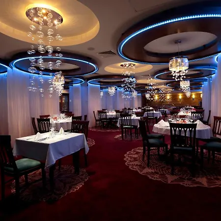 Cascade & Ξενοδοχείο Demjén