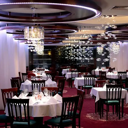Cascade & Hotel