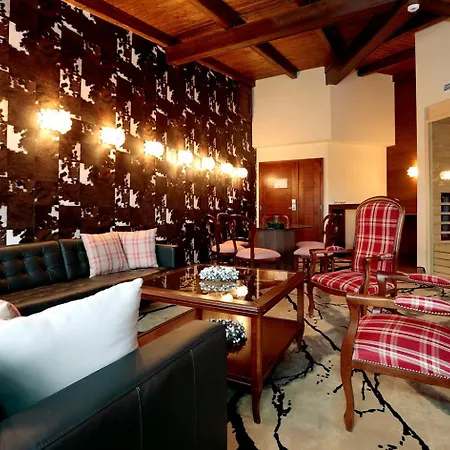 Отель Cascade &