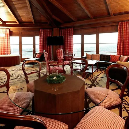 Cascade & Hotel 4*