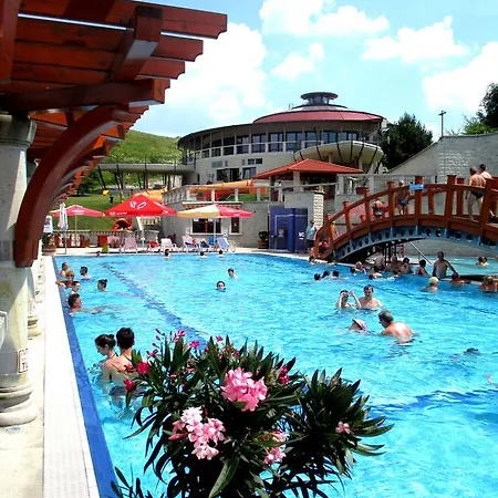 Cascade & Hotel