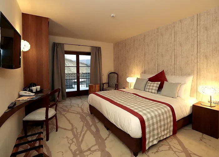 Hotel Cascade & Demjén