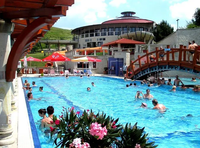 Cascade & Otel